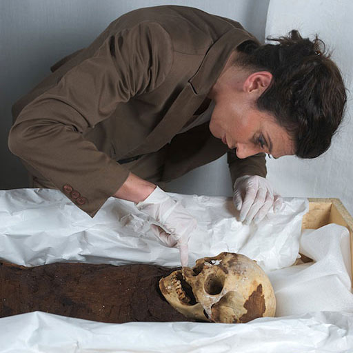 Sono Sabina Malgora, archeologa specializzata in egittologia